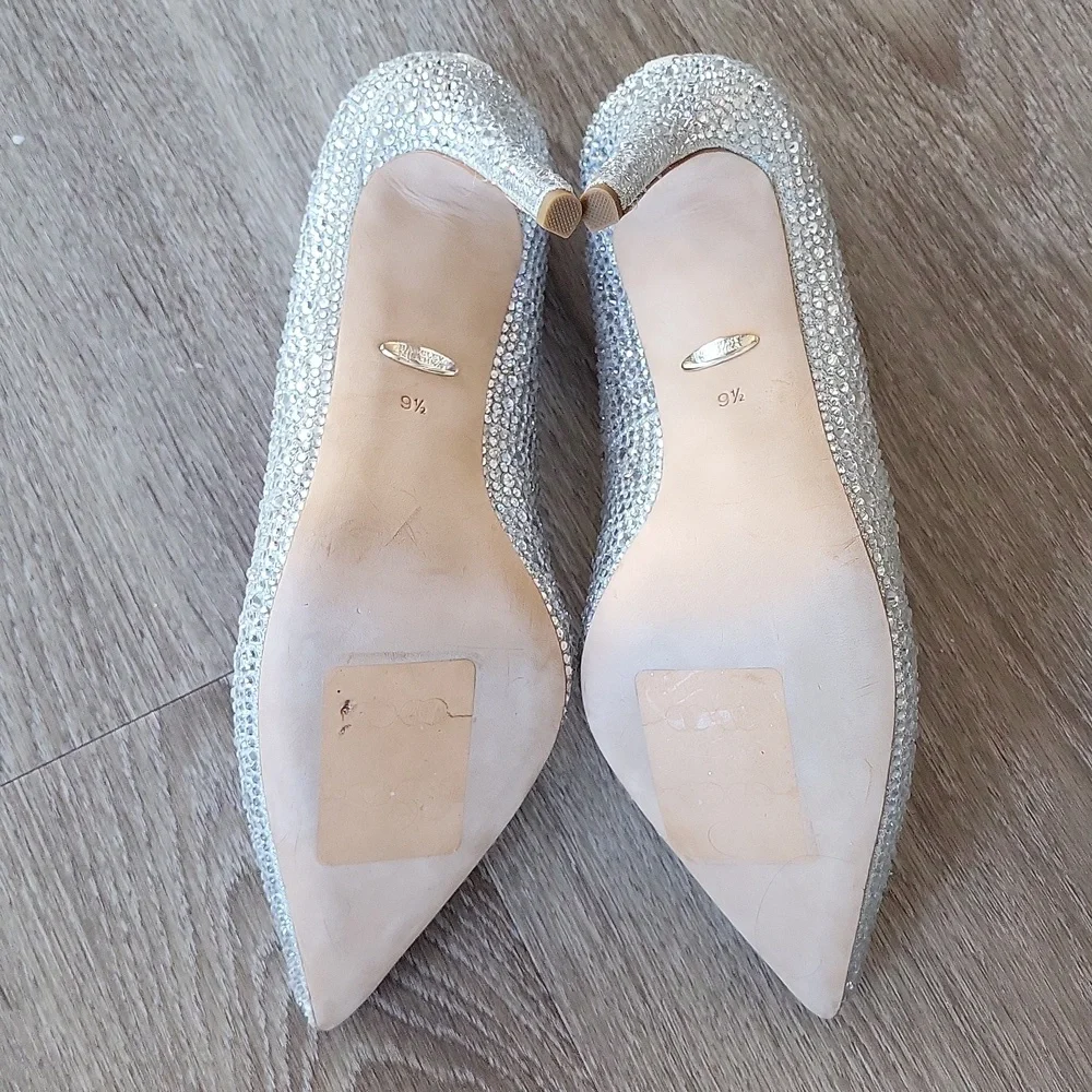 Badgley Mischka Cher II Silver Rhinestone Pump - 9.5 - Picture 12 of 14